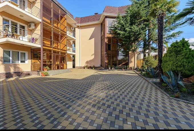 «Атлантик», Отель